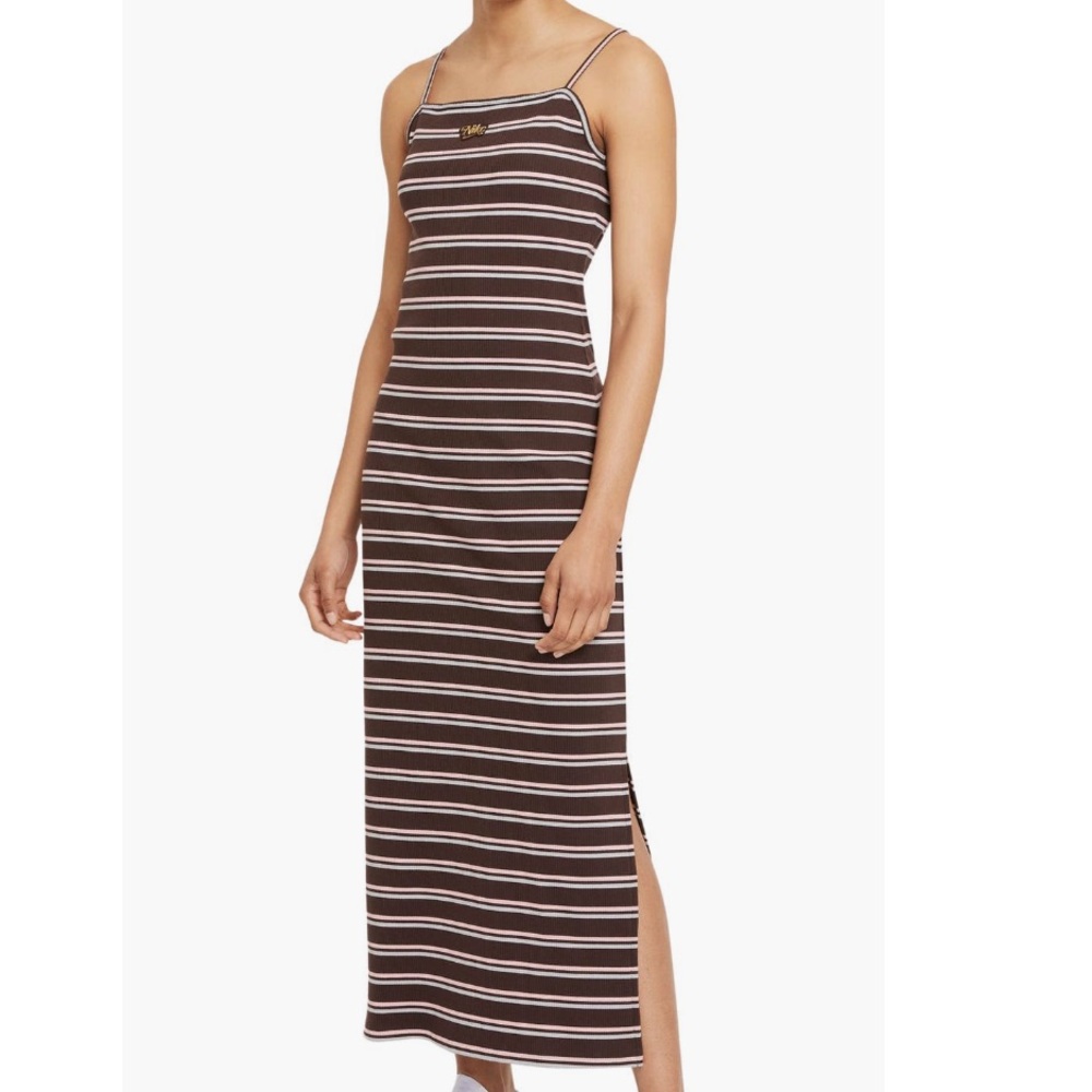 NWT! Nike Sportswear Femme Ribbed Midi Dress Large
BAROQUE BROWN/ METALLIC